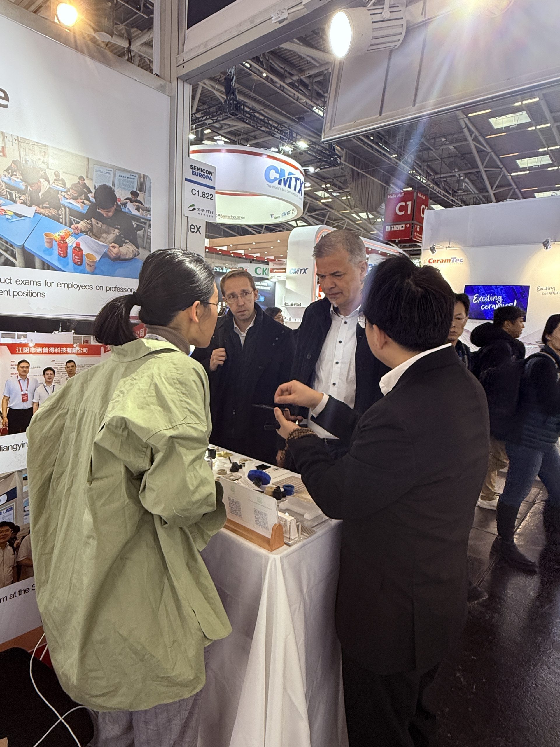 NOVAPLAS Showcases at SEMICON Europa 2025, Engaging with Global Partners Together with Mitsubishi MCAM26